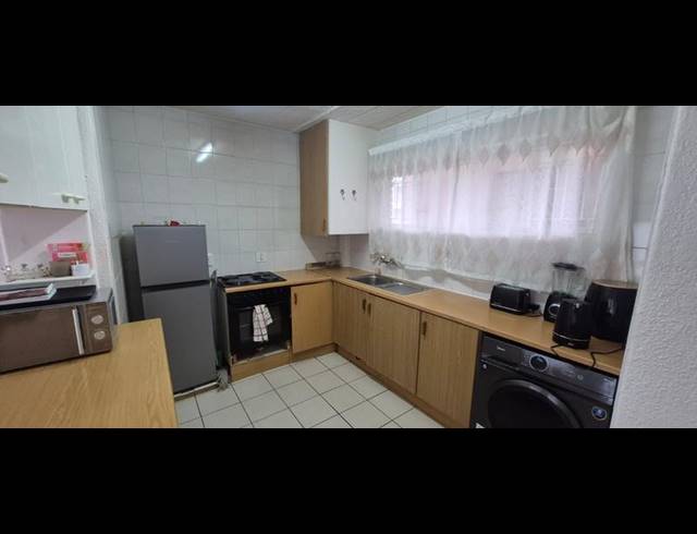 1 BEDROOM APARTMENT FOR SALE IN WHITERIDGE